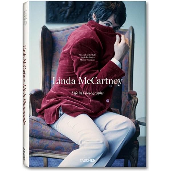 Linda McCartney Sixties 写真集 Amazon.com: Linda McCartney's Sixties: Portrait of an Era